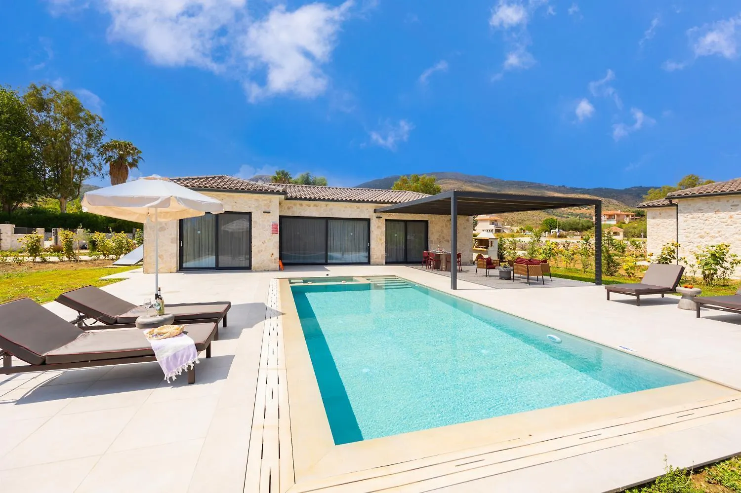 Villa Lilia 凯特利奥斯